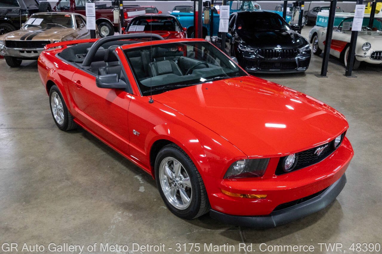 Used 2005 Ford Mustang GT Premium RWD image 10