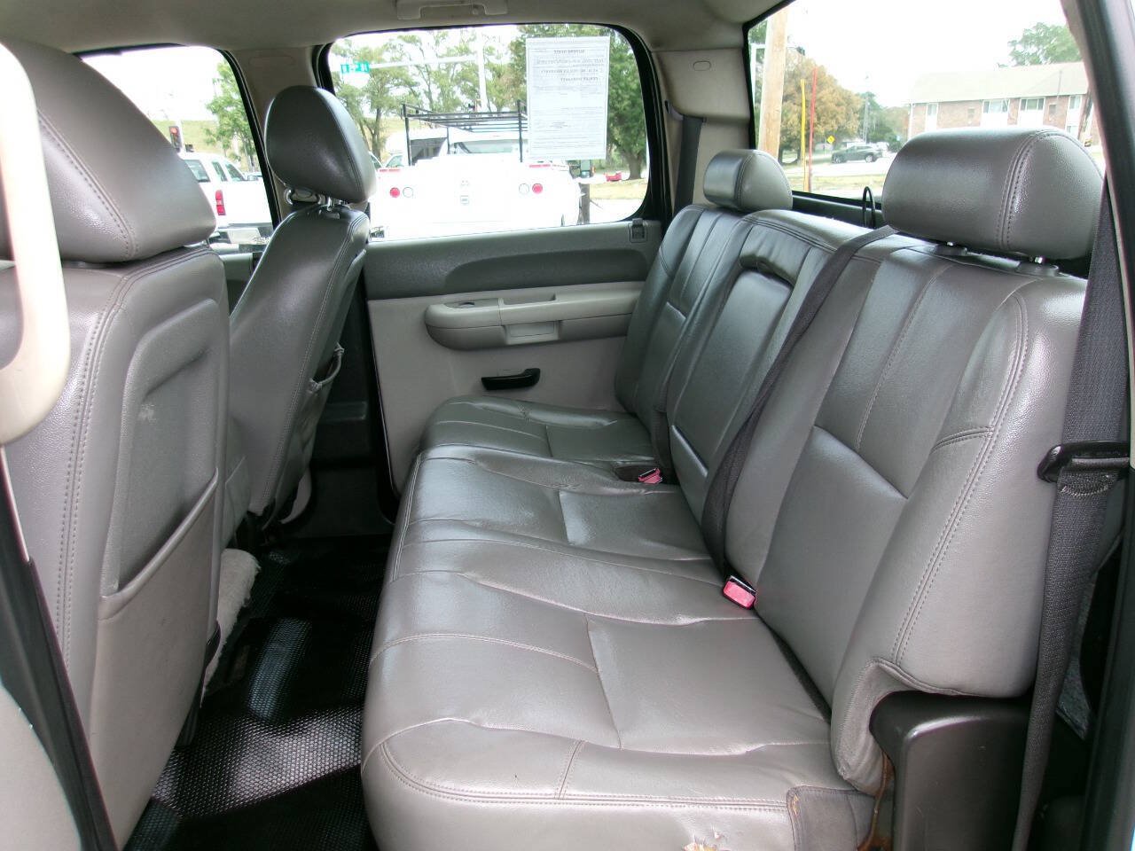 Used 2010 Chevrolet Silverado 2500 W/T AWD/4WD image 12