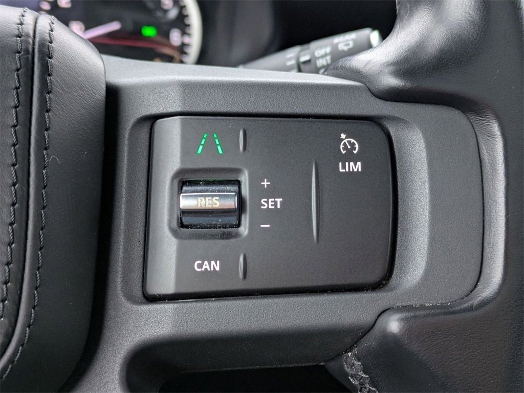 Used 2023 Land Rover Defender 130 X-Dynamic SE image 24