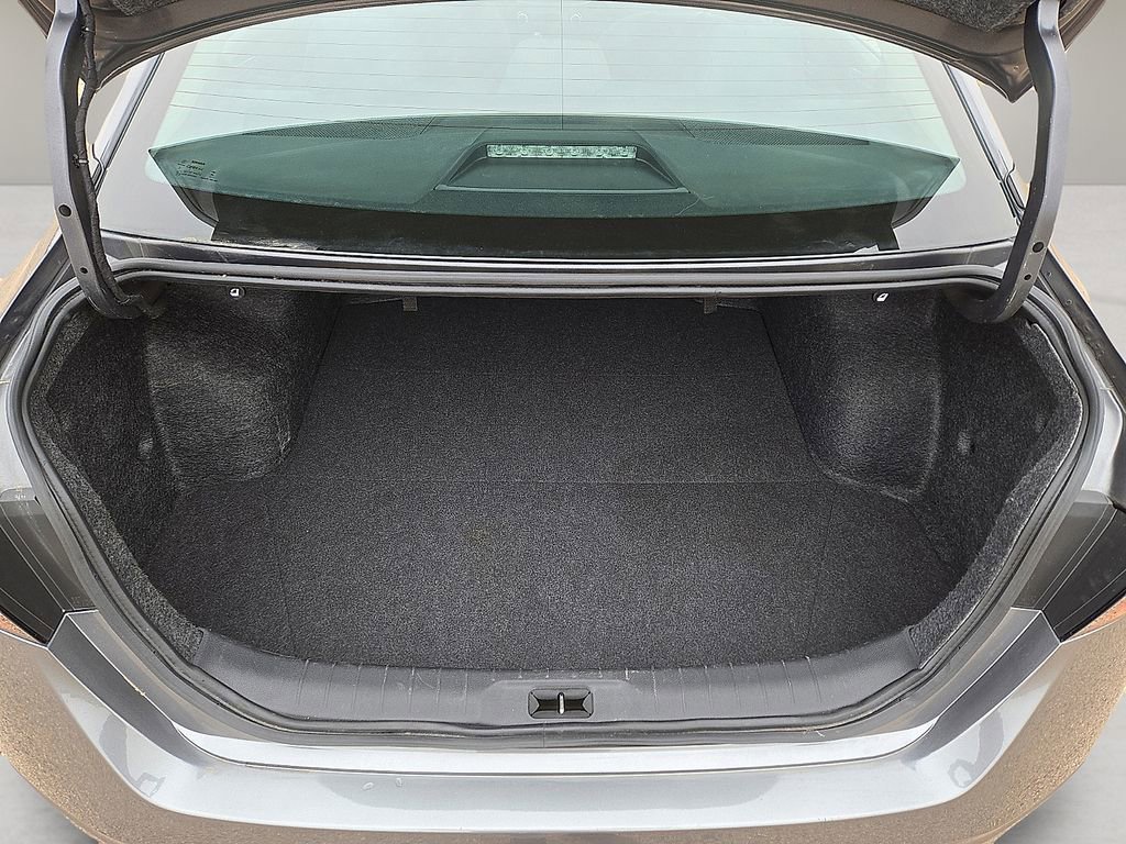 Used 2024 Nissan Altima 2.5 SV image 14