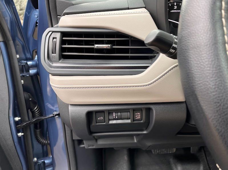 Used 2025 Subaru Forester Premium w/ Convenience Package #2 image 11