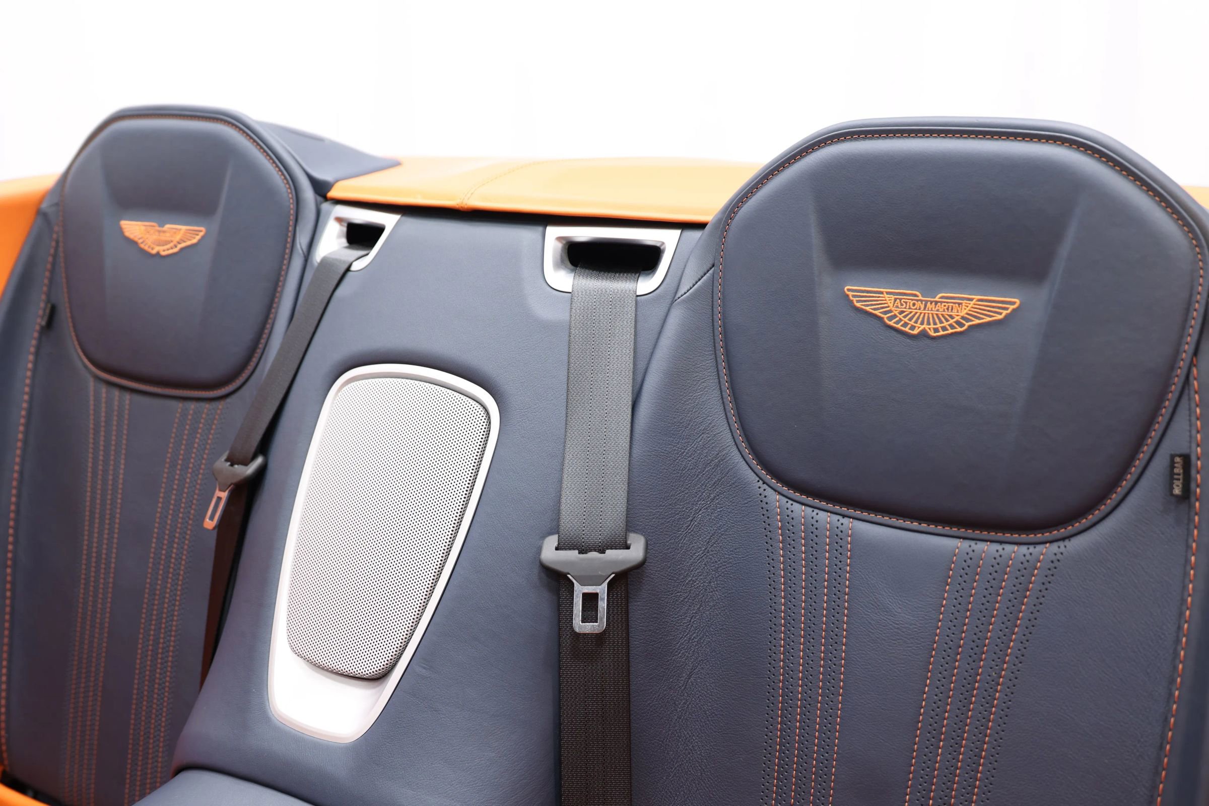 Used 2019 Aston Martin DB11 Volante RWD image 56