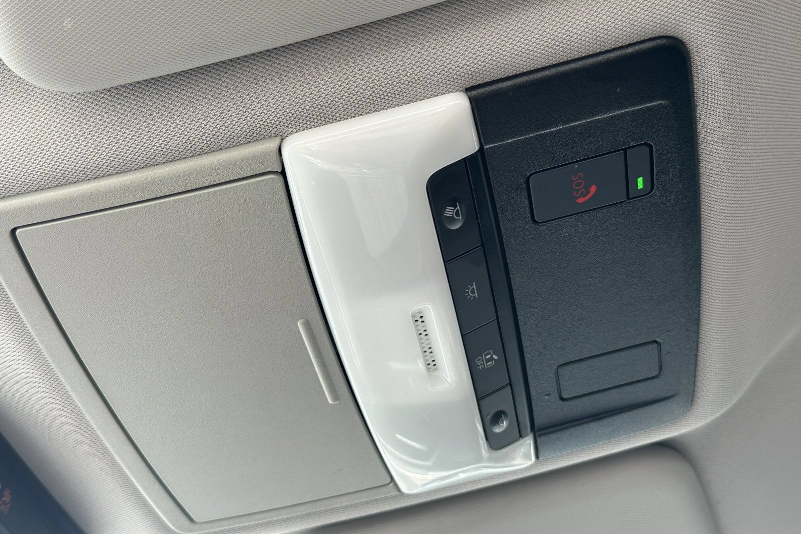 Used 2024 Mitsubishi Outlander AWD image 37