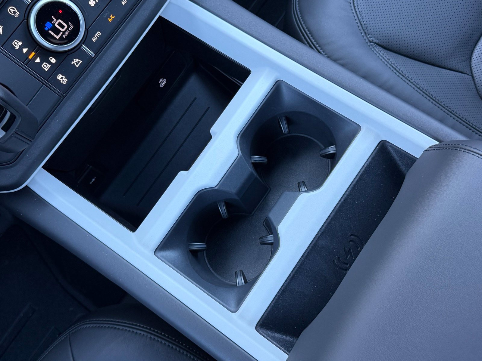 New 2026 Land Rover Defender 110 S AWD/4WD image 37