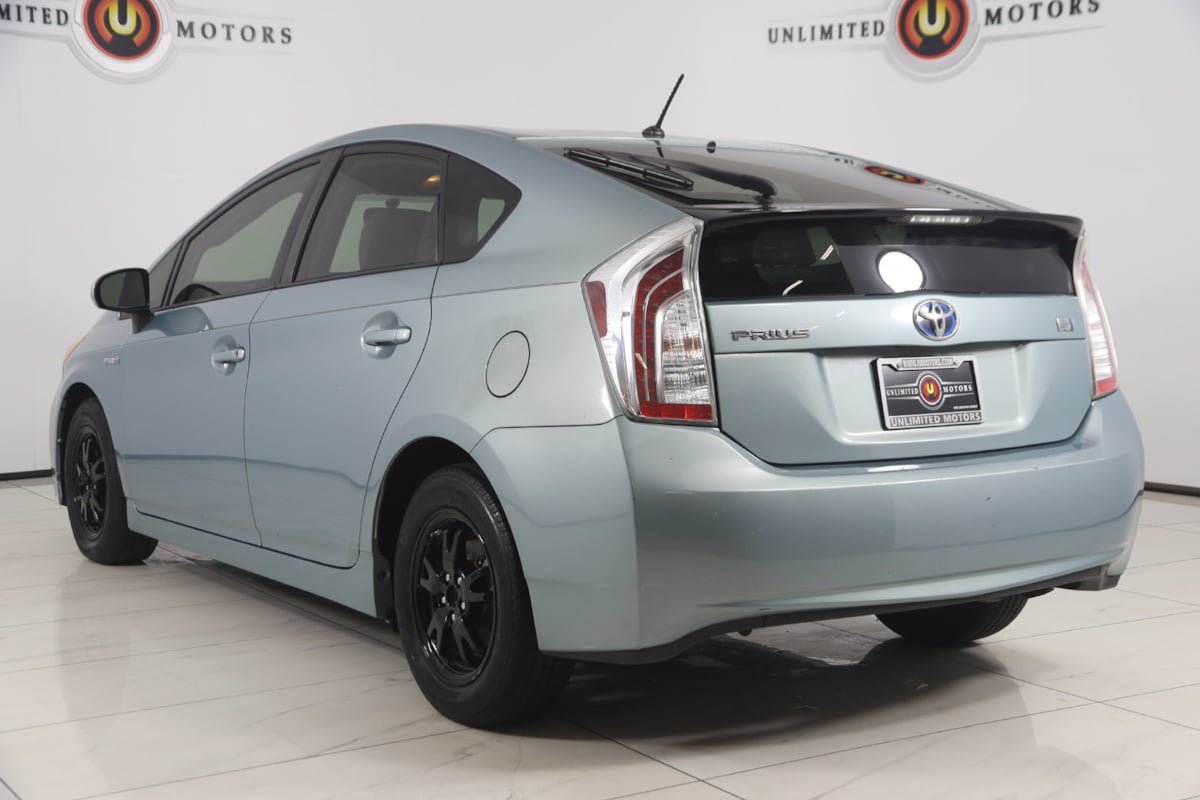 Used 2014 Toyota Prius Two FWD image 4