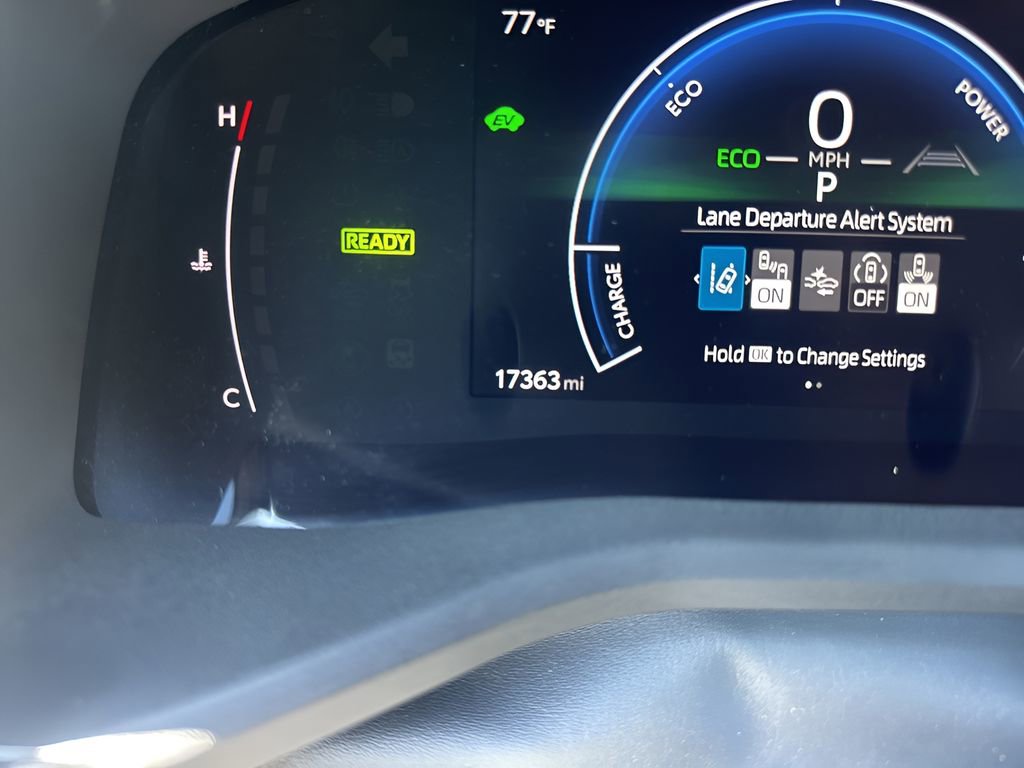 Used 2025 Toyota Camry LE image 21