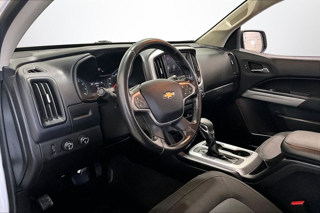 Used 2022 Chevrolet Colorado LT w/ LT Convenience Package image 18