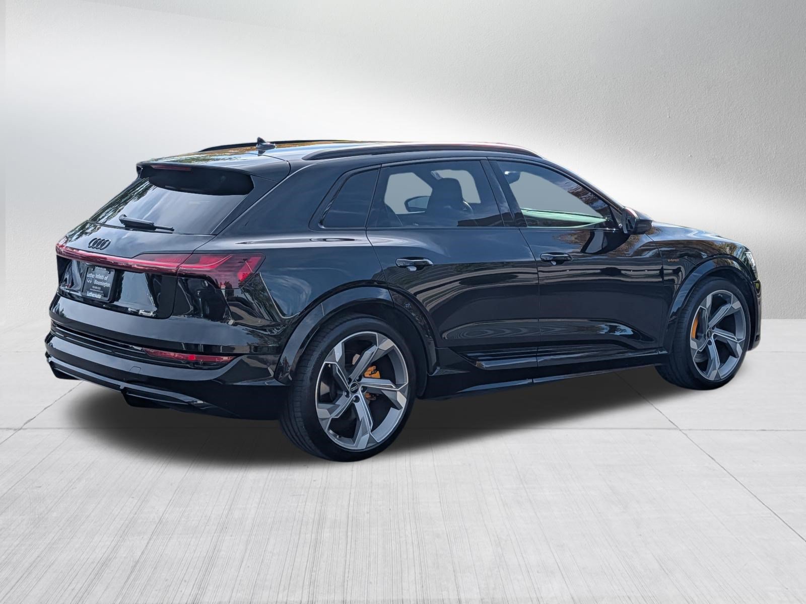 Used 2023 Audi e-tron S Prestige w/ Prestige Package AWD/4WD image 7