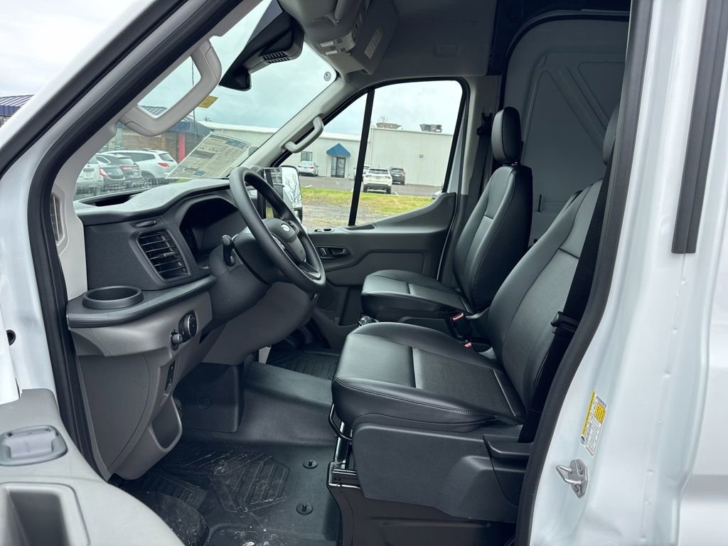 New 2026 Ford Transit 250 148 Medium Roof RWD image 9