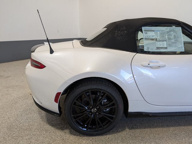 New 2026 MAZDA MX-5 Miata Club w/ Appearance Package RWD image 15