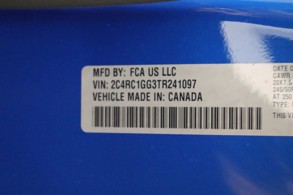 New 2026 Chrysler Pacifica Limited w/ Uconnect Theater Family Group image 48