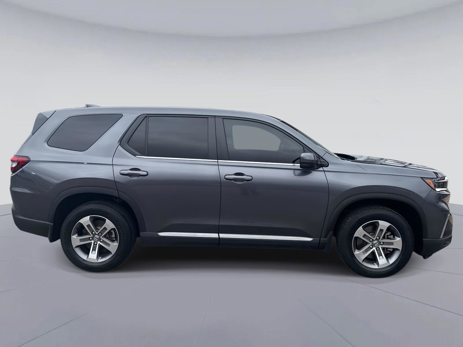 Certified 2024 Honda Pilot EX-L image 2
