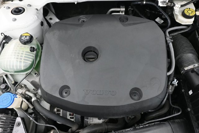 Used 2019 Volvo XC40 T5 Momentum AWD/4WD image 32