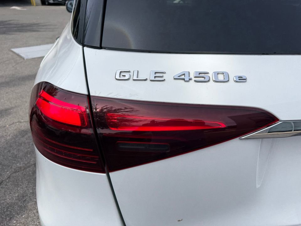 Used 2024 Mercedes-Benz GLE 450e 4MATIC image 32