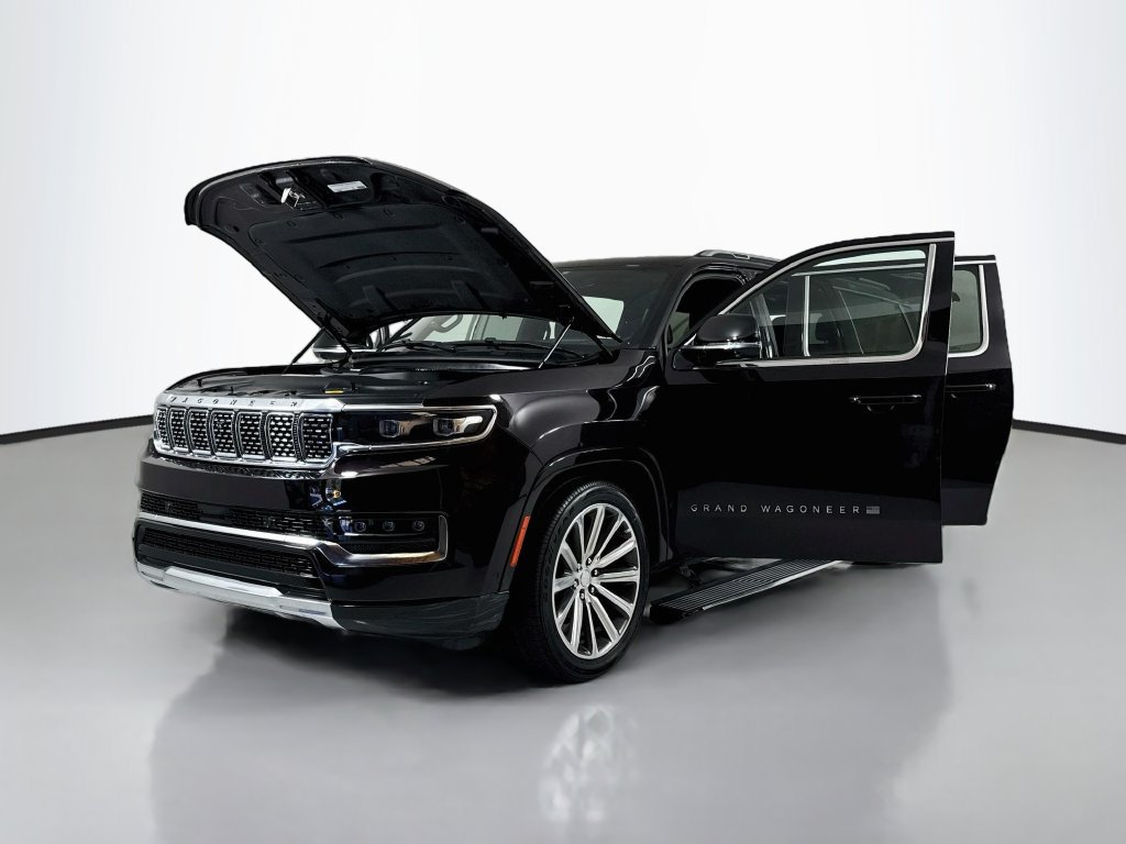 Used 2023 Jeep Grand Wagoneer L Series II AWD/4WD image 24