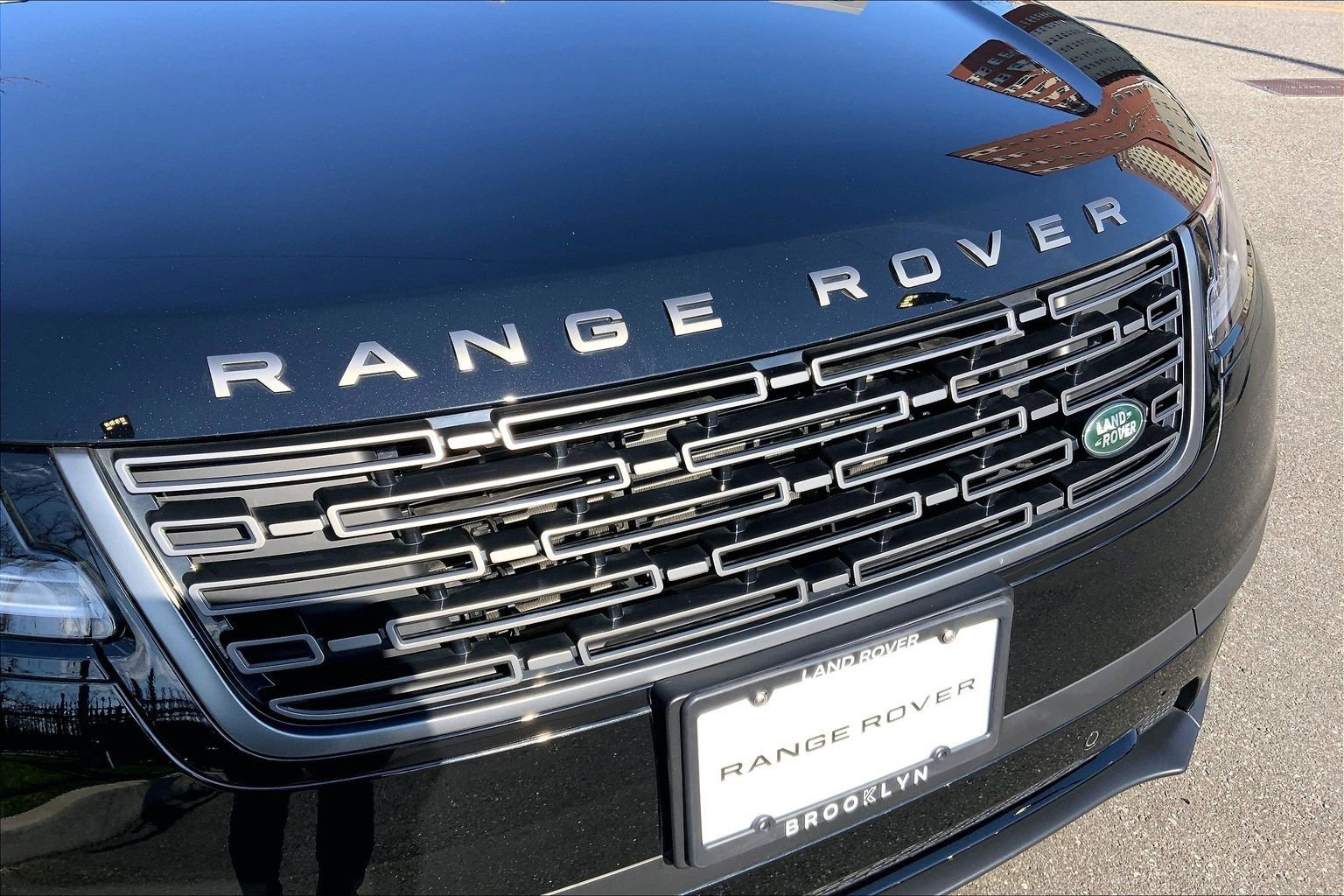 Used 2026 Land Rover Range Rover Velar S AWD/4WD image 30