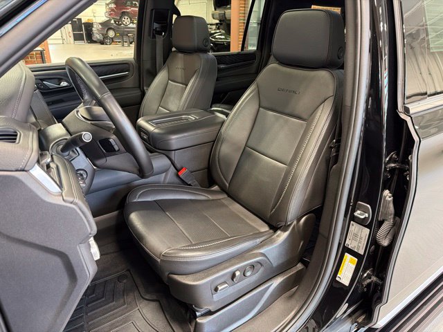 Used 2023 GMC Yukon XL Denali w/ Max Trailering Package AWD/4WD image 14