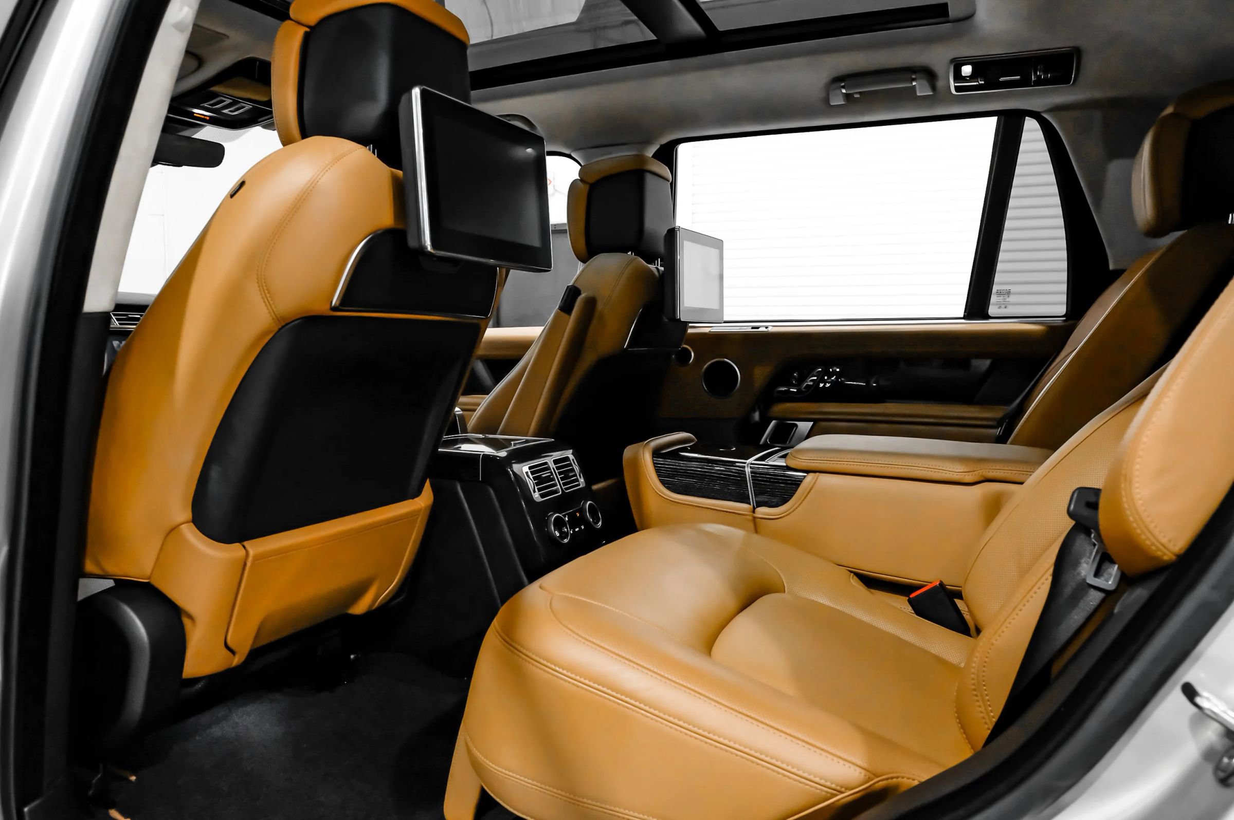 Used 2019 Land Rover Range Rover Long Wheelbase Autobiography image 45