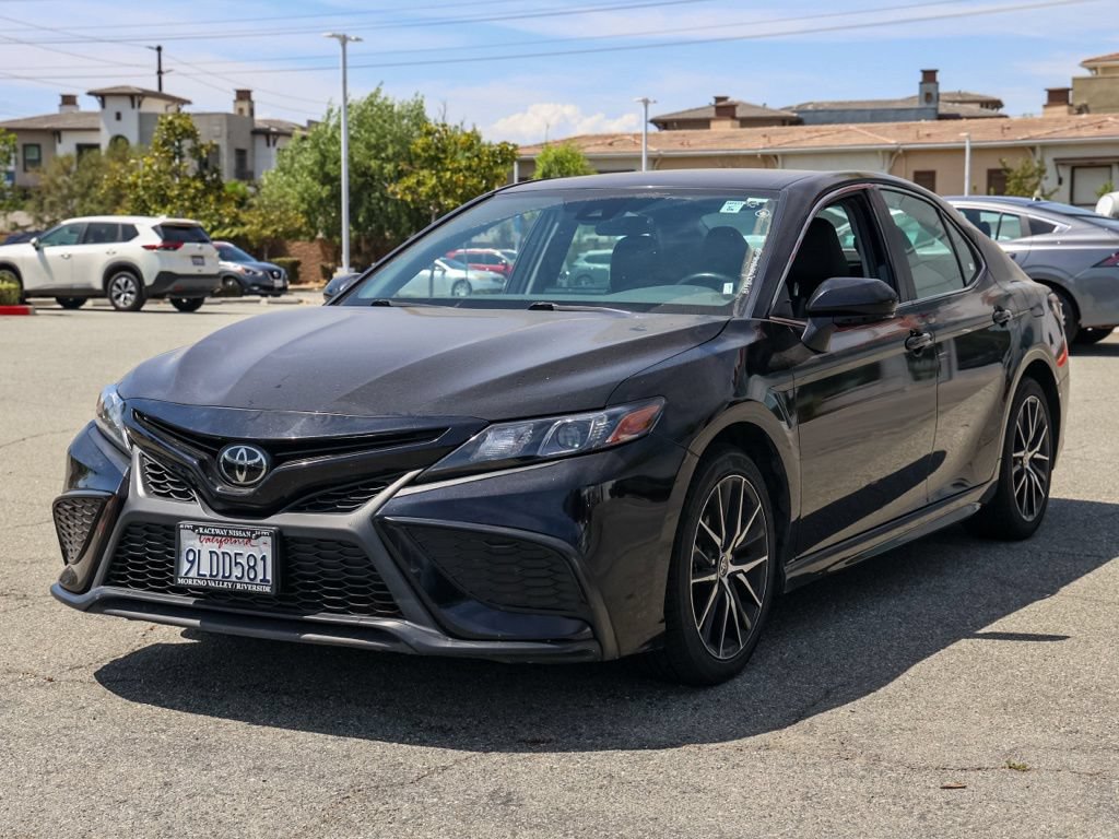 Used 2024 Toyota Camry SE FWD image 8