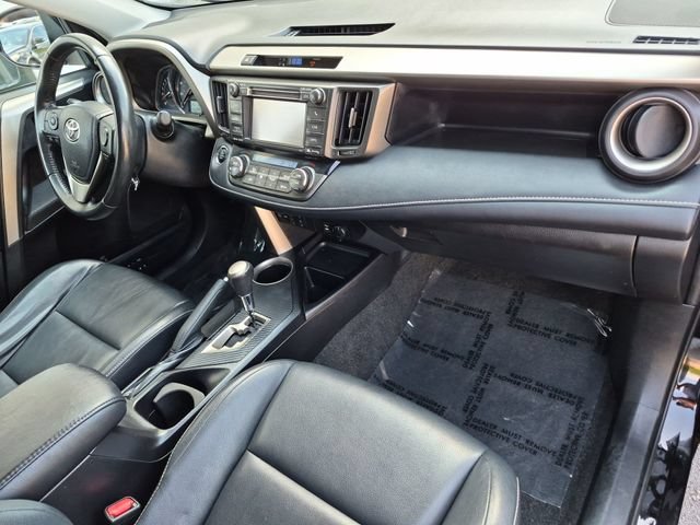 Used 2013 Toyota RAV4 Limited AWD/4WD image 31