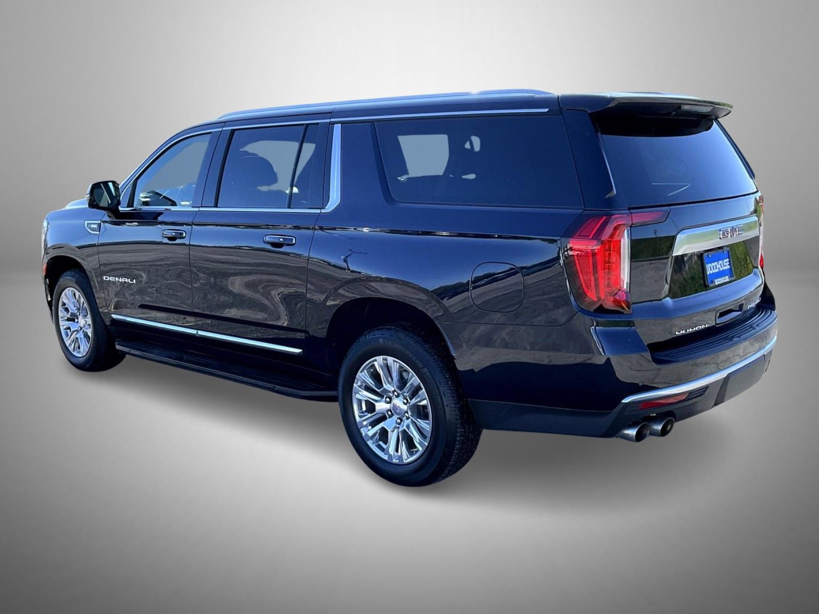 Certified 2023 GMC Yukon XL Denali image 7