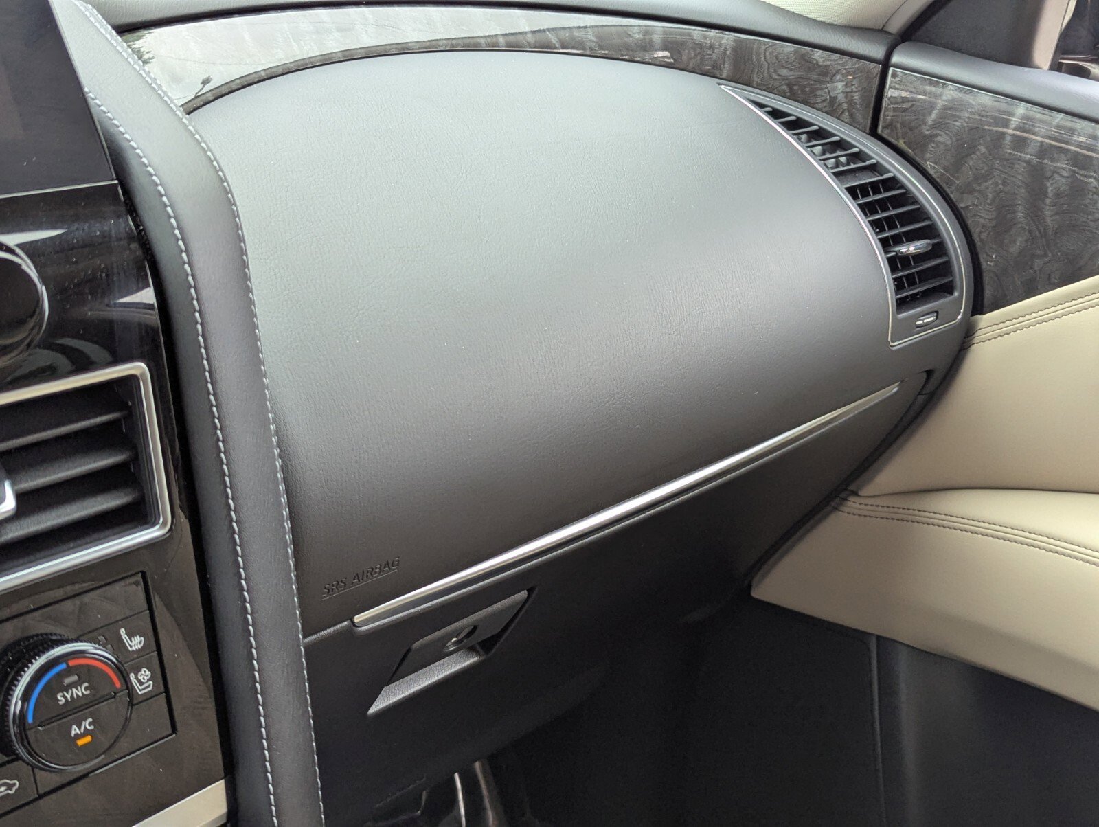 Used 2024 Nissan Armada Platinum w/ Cargo Package AWD/4WD image 31