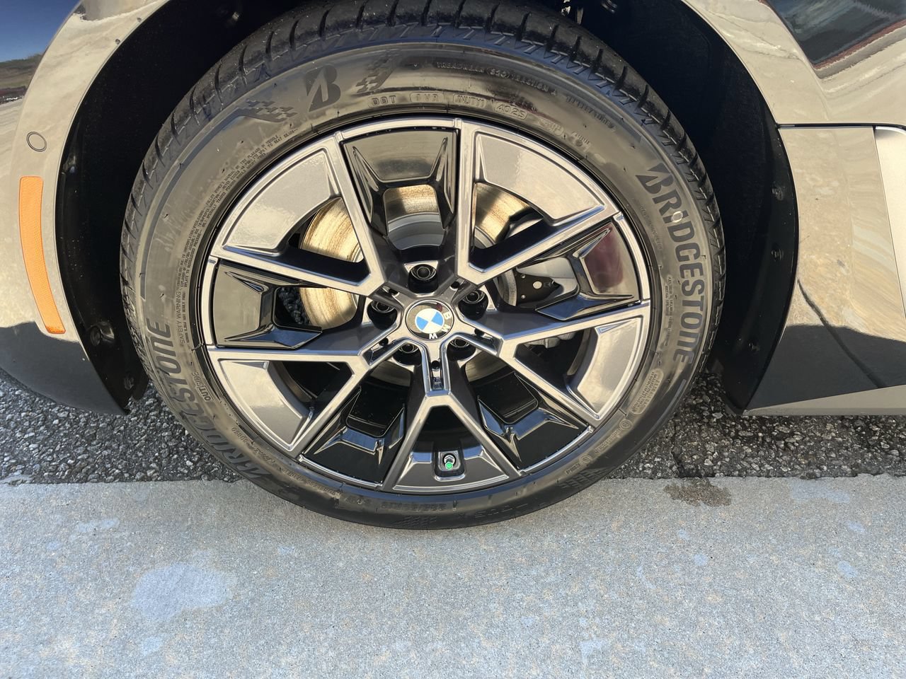 Used 2026 BMW i4 eDrive40 w/ Premium Package RWD image 13