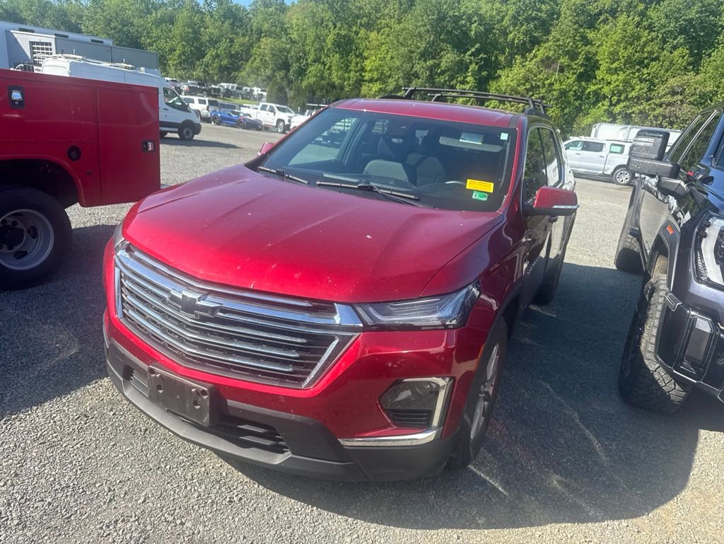 Used 2023 Chevrolet Traverse LT w/ LPO, Cargo Package AWD/4WD image 3
