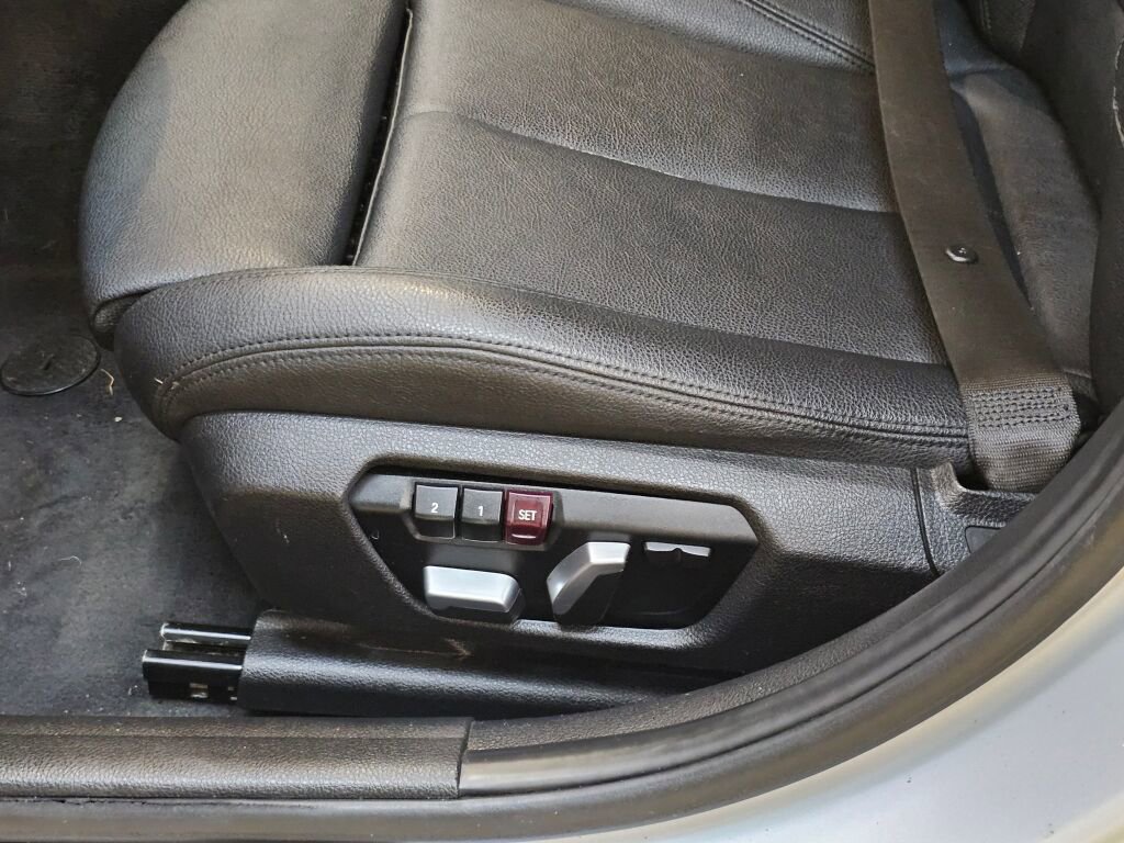 Used 2018 BMW 330i Sedan image 24