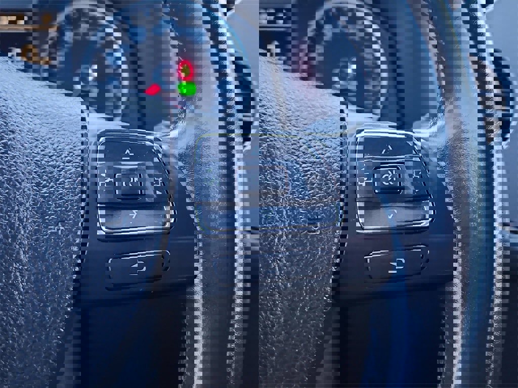 Used 2017 Volkswagen Tiguan Limited w/ Premium Package image 20