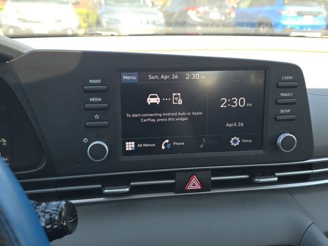 Used 2023 Hyundai Elantra SE w/ Preferred Accessory Package FWD image 17