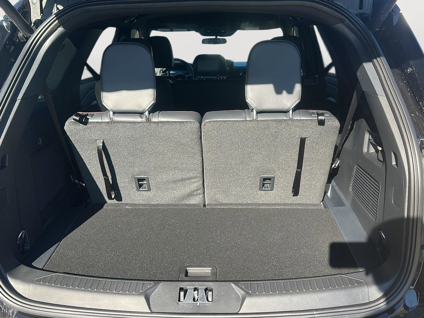 New 2026 Ford Explorer ST-Line image 9