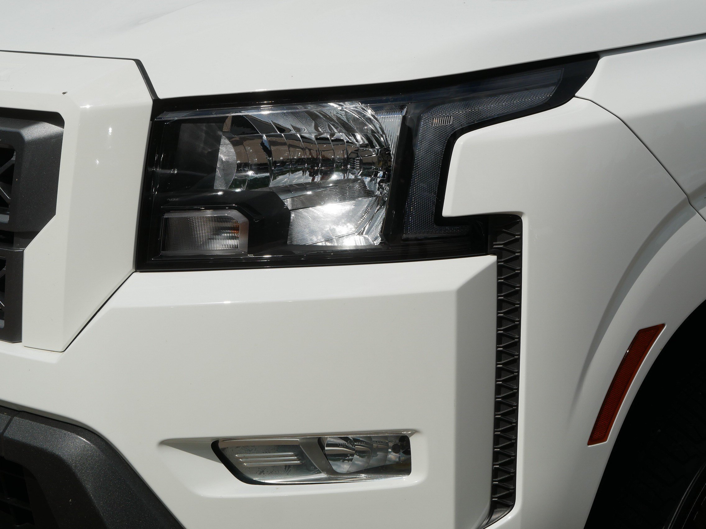 Certified 2023 Nissan Frontier SV w/ SV Convenience Package AWD/4WD image 16