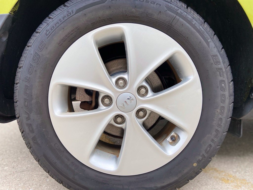 Used 2015 Kia Soul FWD image 12