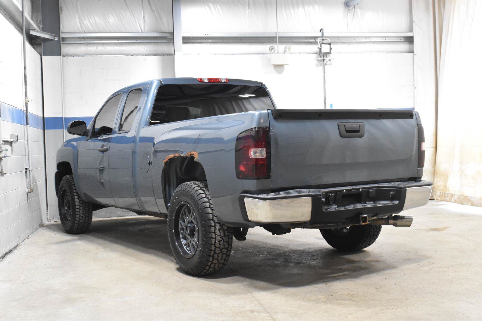 Used 2011 Chevrolet Silverado 1500 LS RWD image 15