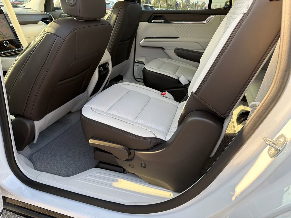Used 2024 GMC Acadia Denali image 21