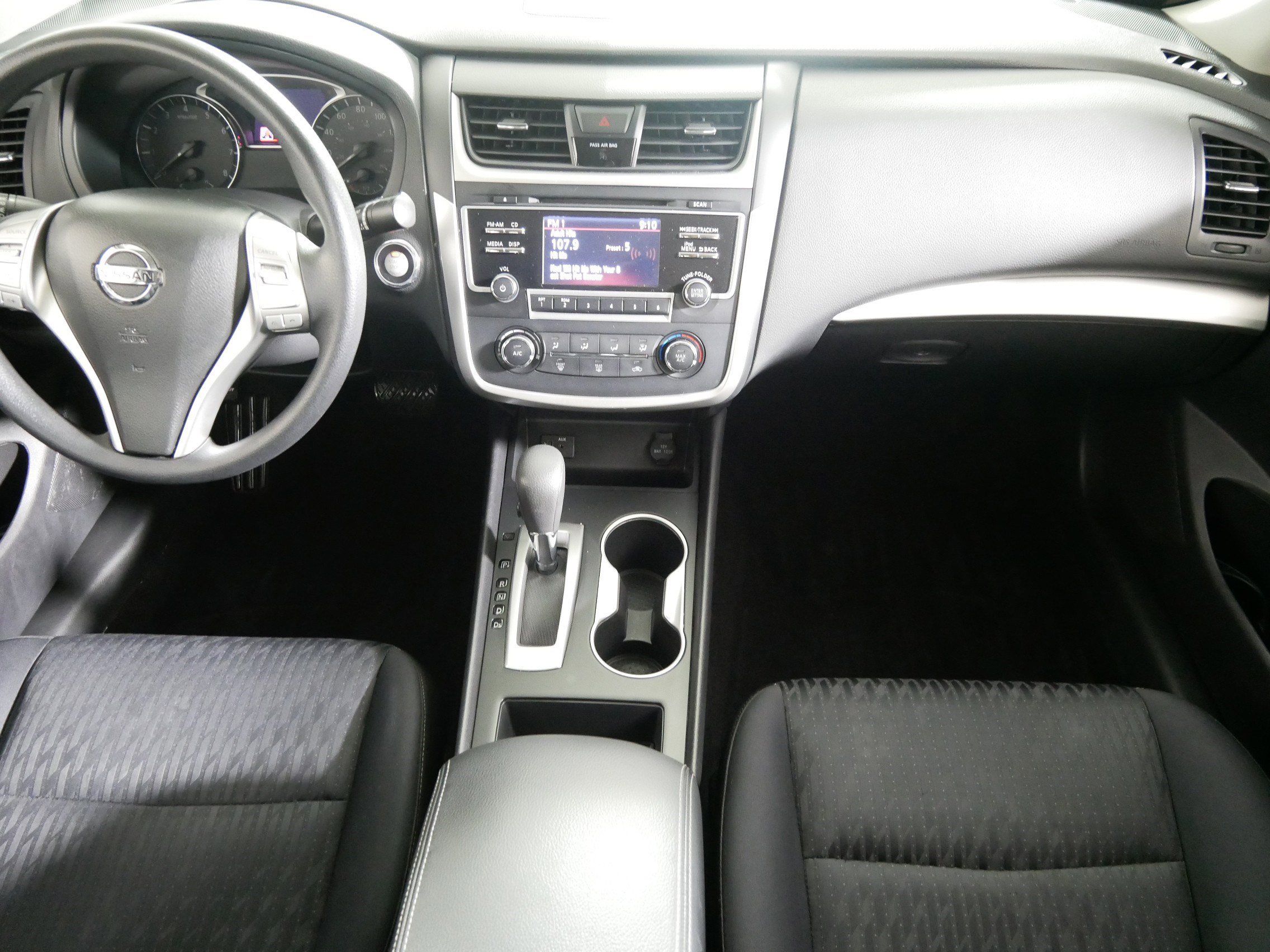 Used 2017 Nissan Altima 2.5 S w/ Power Driver Seat Package image 10