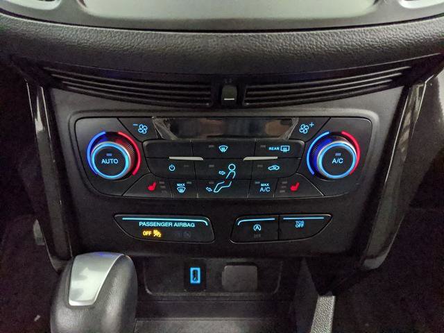 Certified 2018 Ford Escape SE w/ SE Sport Appearance Package image 9