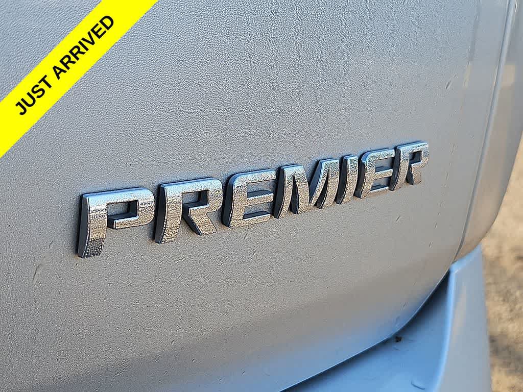 Used 2021 Chevrolet Traverse Premier FWD image 33