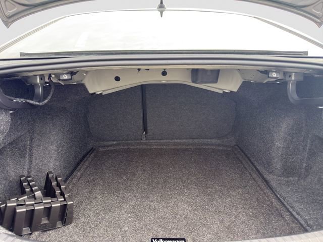 Used 2024 Volkswagen Jetta SE w/ Panoramic Sunroof Package image 26