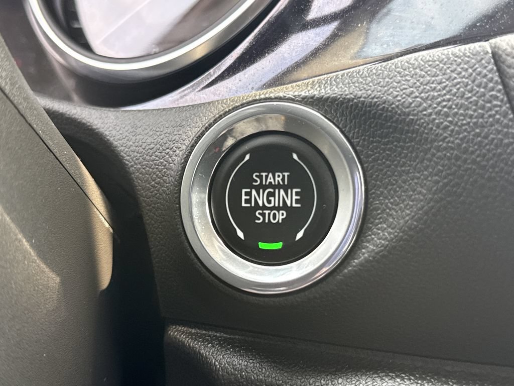 Used 2022 Buick Encore GX Essence w/ Advanced Technology Package FWD image 23