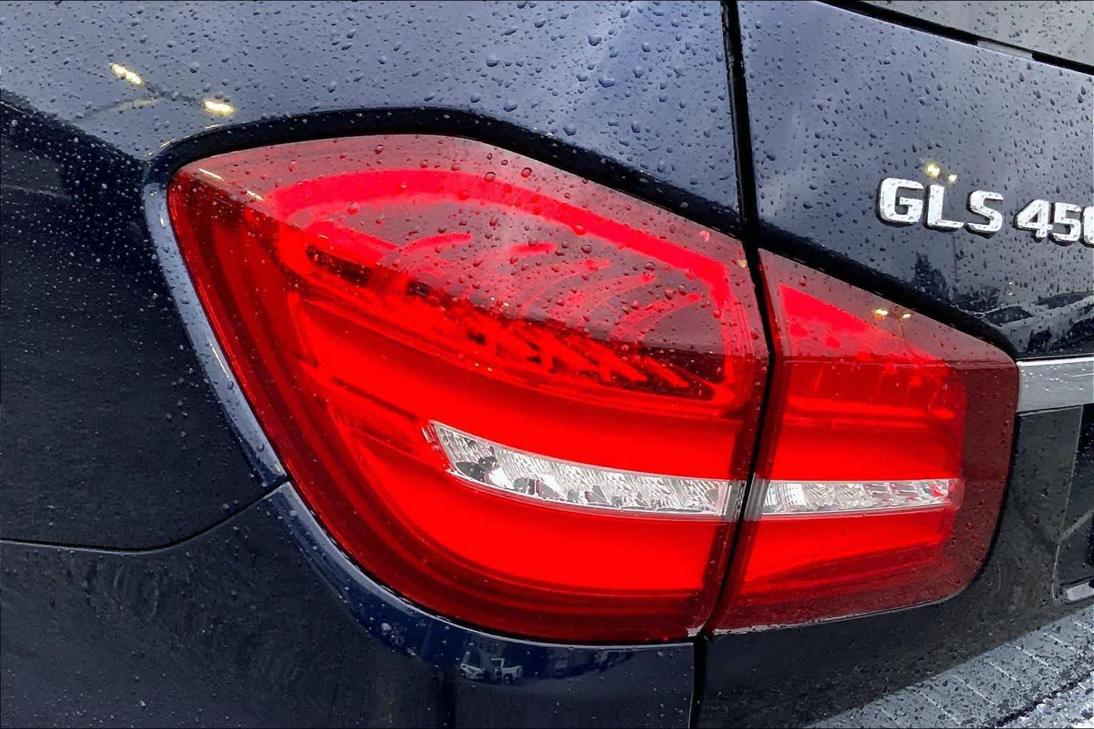 Used 2019 Mercedes-Benz GLS 450 4MATIC image 27