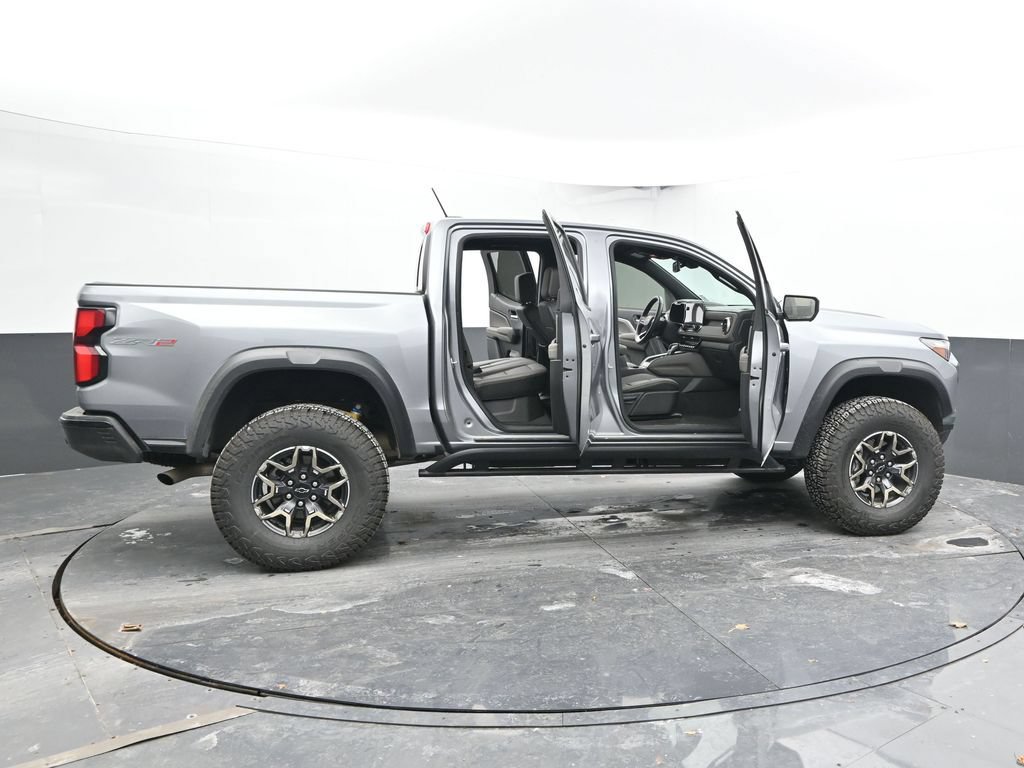 Used 2024 Chevrolet Colorado ZR2 w/ ZR2 Convenience Package III AWD/4WD image 51