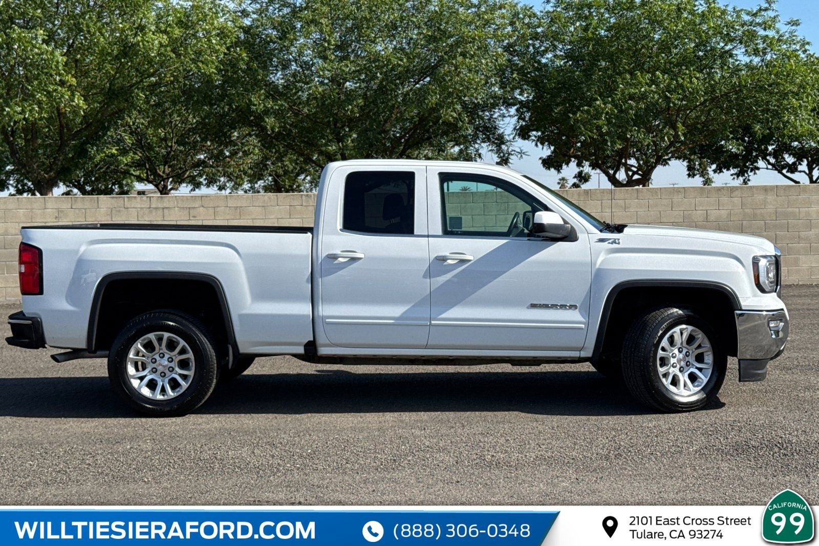 Used 2017 GMC Sierra 1500 SLE w/ SLE Value Package image 4