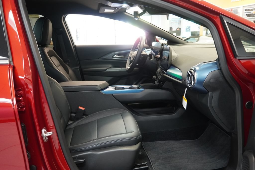 New 2026 Chevrolet Equinox EV LT FWD image 26