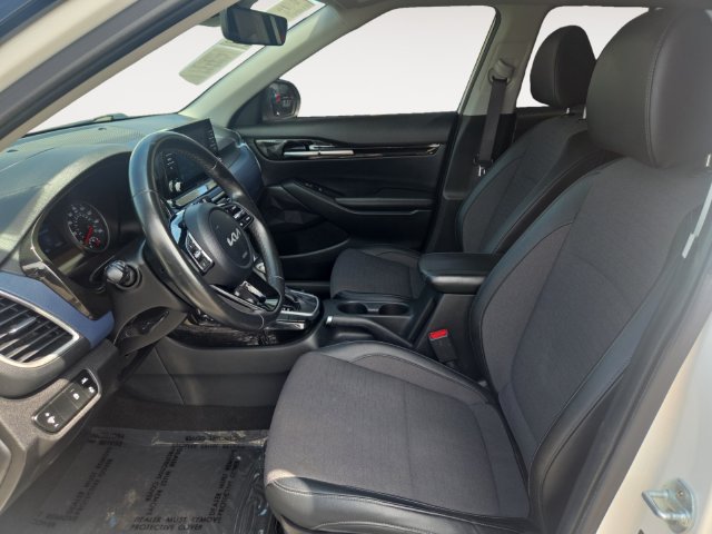 Used 2023 Kia Seltos S FWD image 9