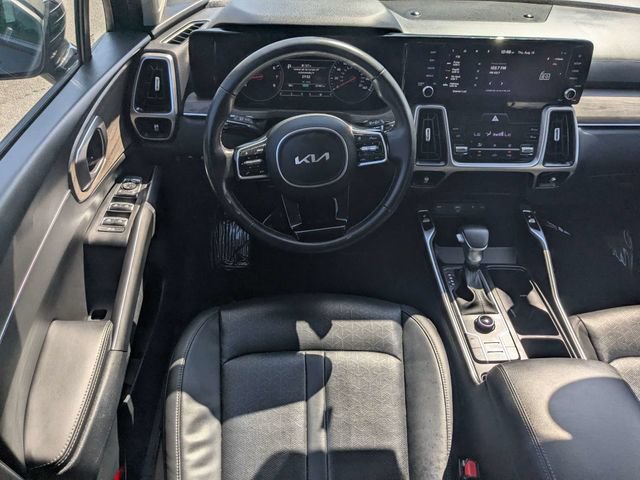 Used 2023 Kia Sorento S w/ Panoramic Sunroof Package AWD/4WD image 16