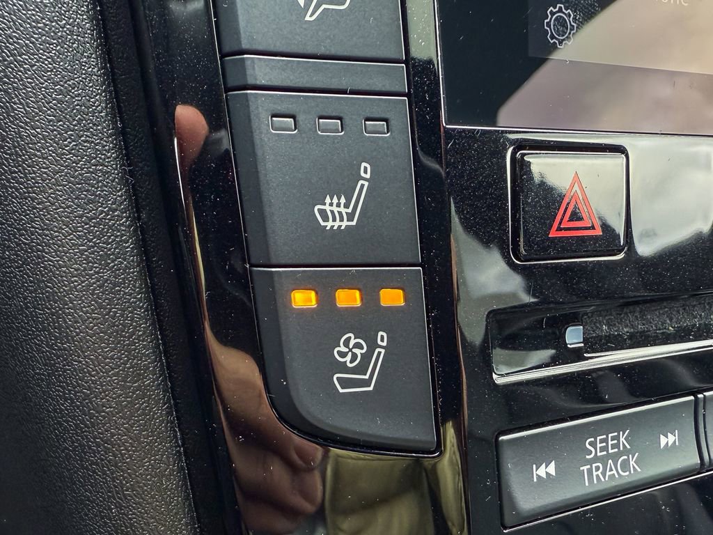 Used 2023 INFINITI QX55 Essential image 20