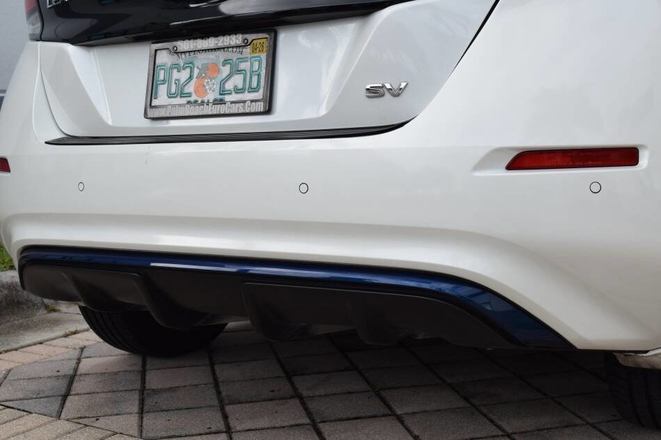 Used 2022 Nissan Leaf SV image 18