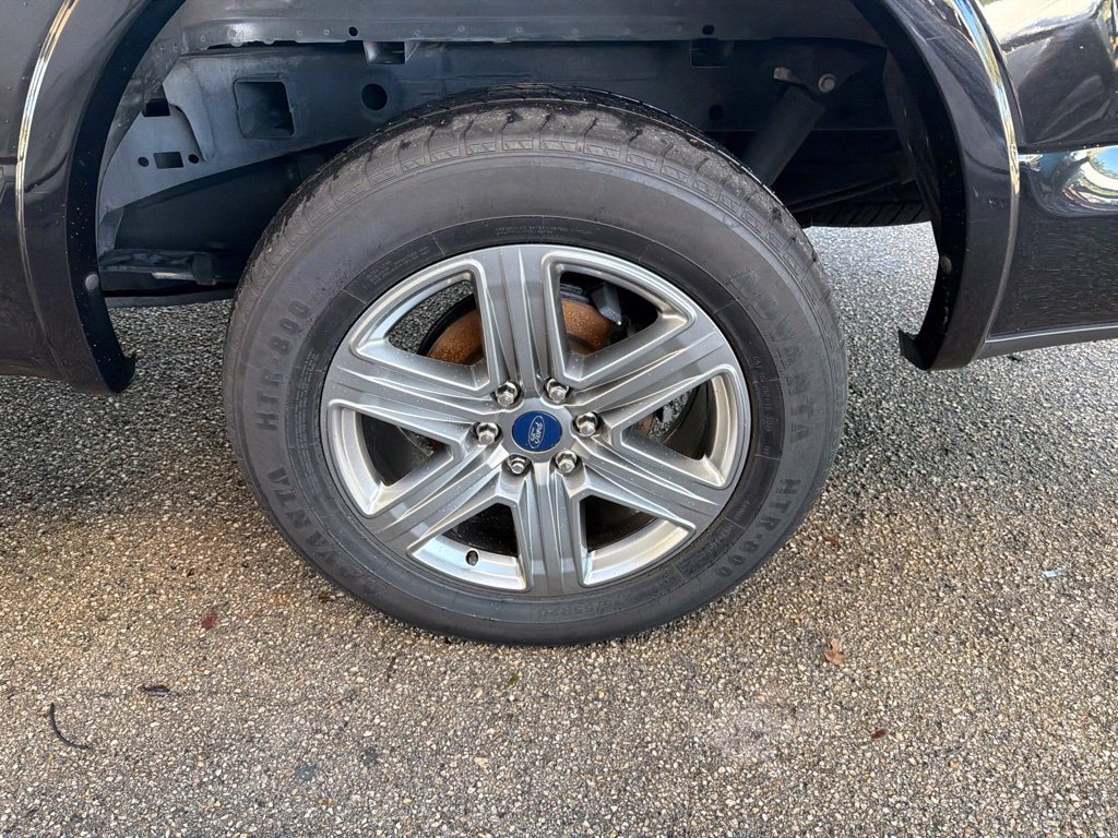 Used 2019 Ford F150 XLT w/ Equipment Group 302A Luxury AWD/4WD image 20